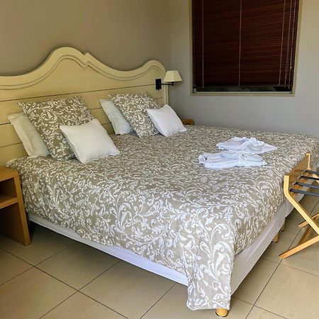 Suite Superieure Domaine Du Golf St Endreol, 1 A 2 Personnes 라모테 외부 사진